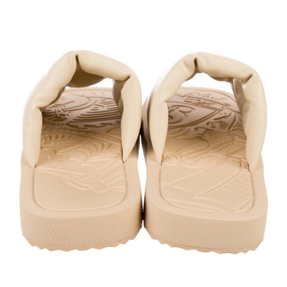 Burberry leather Slides